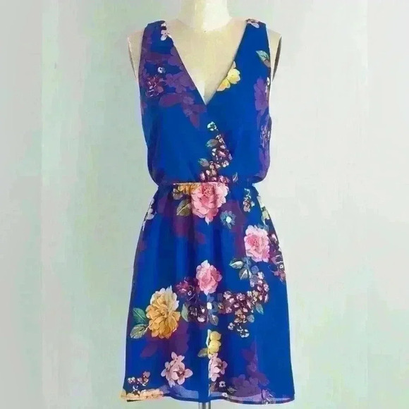 EVERLY Blue Floral Sleeveless, V-neck, Surplice Dress - Made in USA Small - Picture 1 of 5